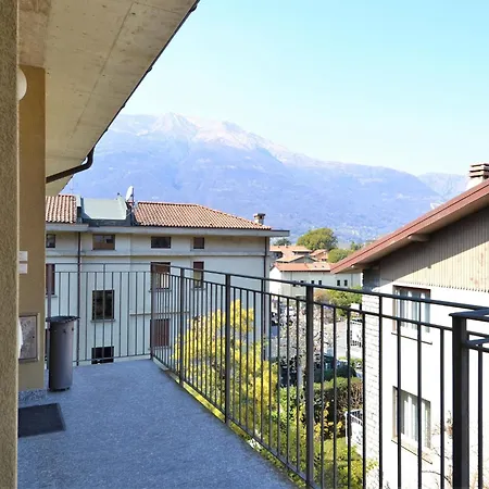 Snug In With Balcony Or Terrace Daire